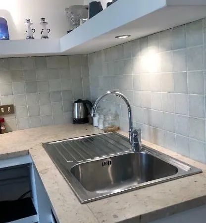 Ginevra Apartment *
